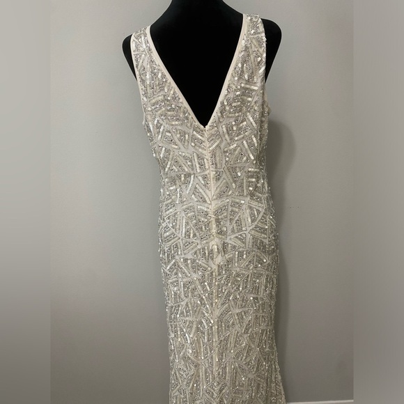 MAC DUGGAL Sleeveless sequin embellished Sheath Gown with High Slit PROM - Picture 8 of 11